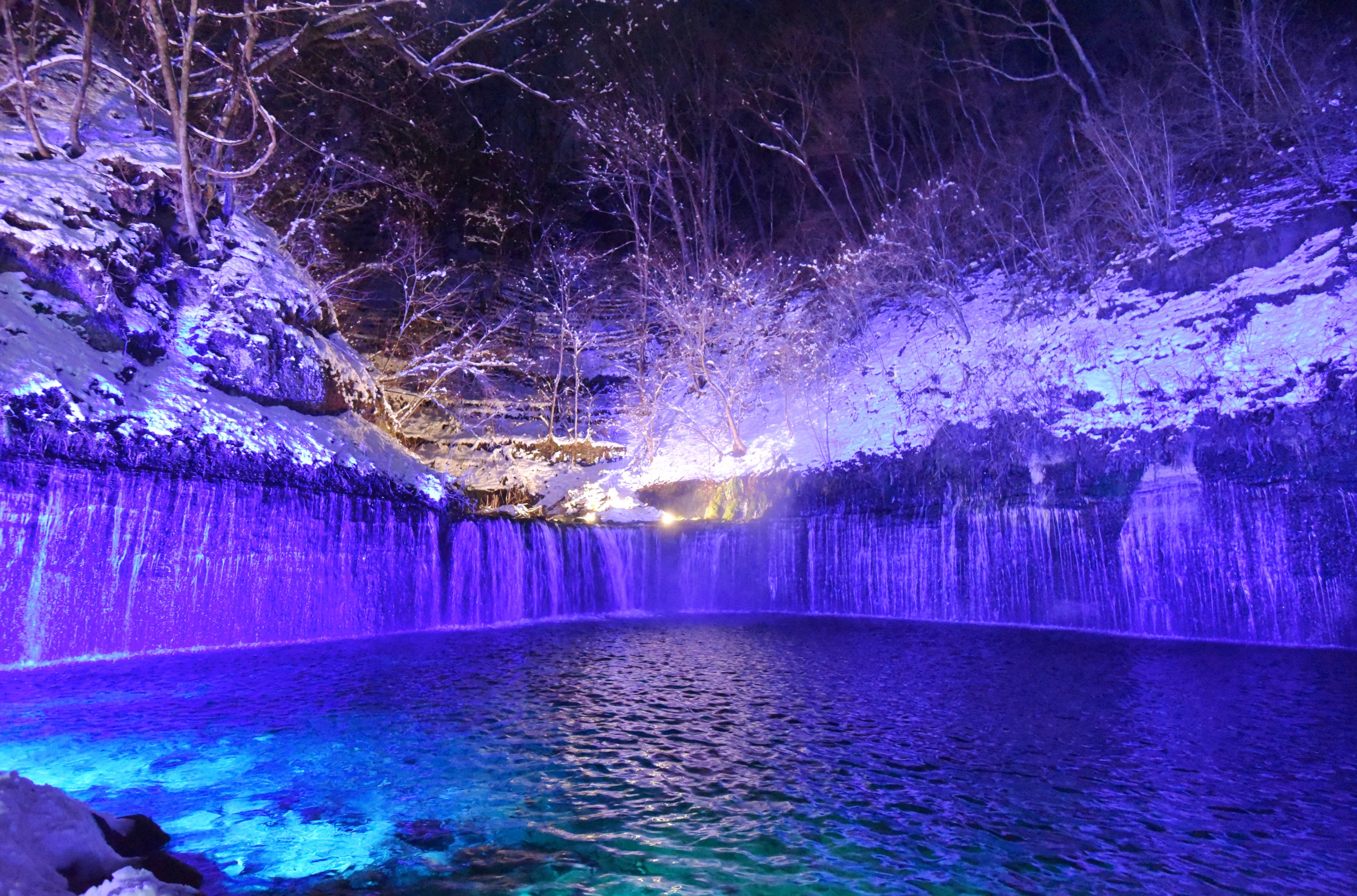 軽井沢白糸の滝真冬のライトアップ開催 星 雪 水 光 軽井沢の大自然を堪能 株式会社白糸ハイランドウェイのプレスリリース