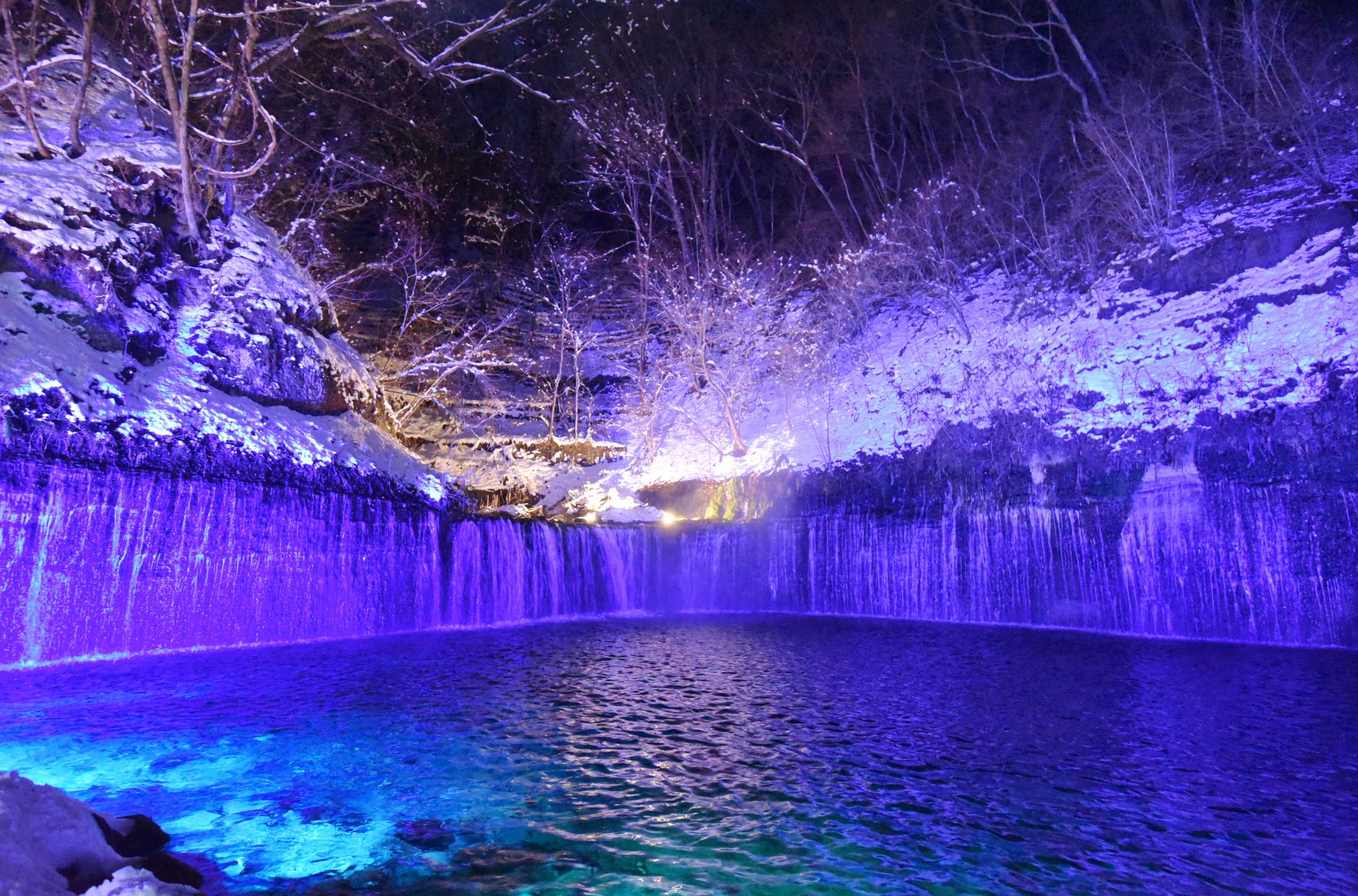 軽井沢白糸の滝真冬のライトアップ開催 星 雪 水 光 軽井沢の大自然を堪能 株式会社白糸ハイランドウェイのプレスリリース