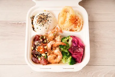 シーフードハーフ＆ハーフ(ポケ＆ガーリックシュリンプ)