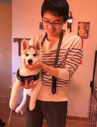 こんなに大人しく抱っこ