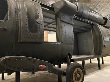 戦闘ヘリの側面