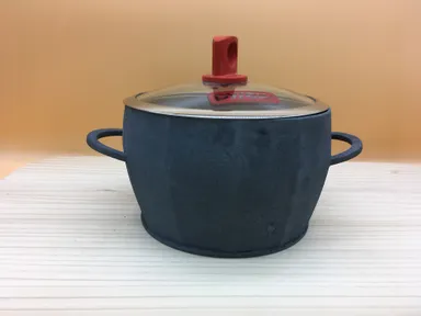 調理用鉄鍋　無水料理も可能