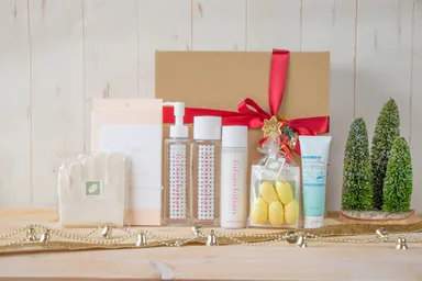 (4)Xmas 絹生活研究所コスメセットC JubanJuban