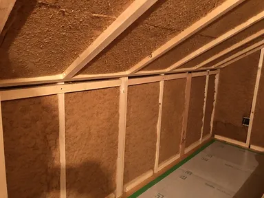 相模原市内の住宅で屋根裏天井、壁断熱改修に使用されました