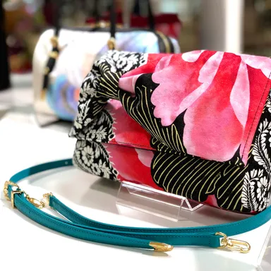 【数量限定販売】新作3wayクラッチバッグ。大人の女性にも甘すぎない“大人可愛い”がテーマ。