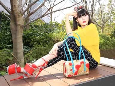 帯地では曲線のフォルムが難しいドラムバレル型。1年の歳月をかけ独自の縫製レシピで具現化しました。