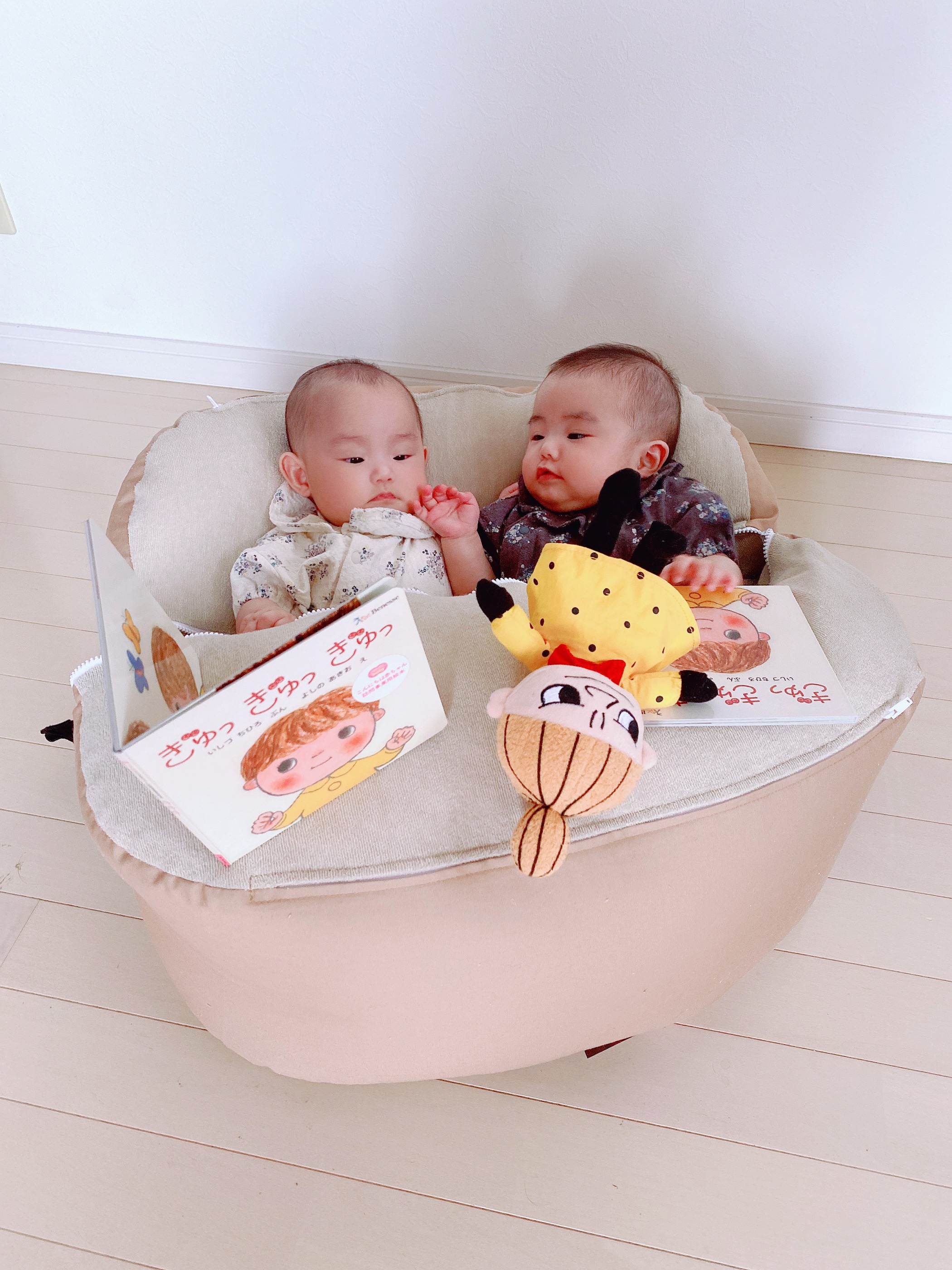 双子育児に「同時授乳」がラクになるキープベルトを発売