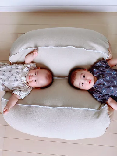 寝返り防止クッション