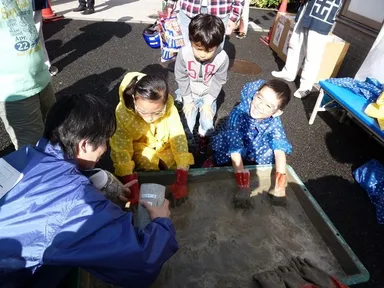 生コンクリートにさわってみよう！