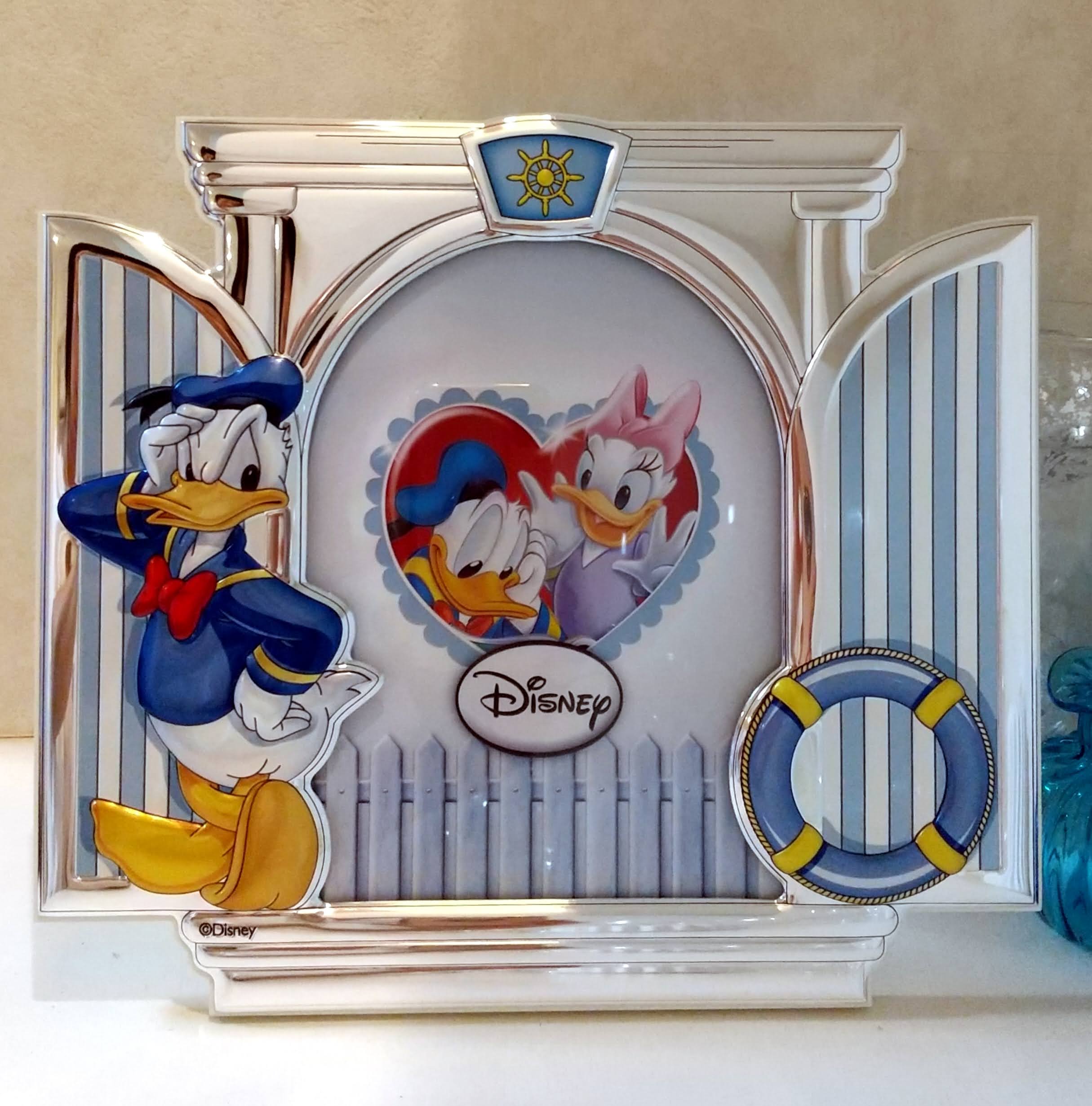 ウォルト ディズニー公式認定 贈り物やお祝いに最適なディズニーキャラクターをモチーフにしたシルバーフォトフレーム をamazonにて販売開始 株式会社コアのプレスリリース ウォルト ディズニー公式認定 贈り物やお祝いに最適なディズニーキャラクターをモチーフにしたシルバーフォトフレーム をamazonにて販売開始 株式会社コアのプレスリリース