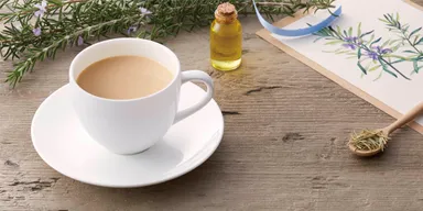 『ローズマリーミルク紅茶』