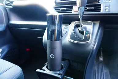 ドリンクホルダーに収納