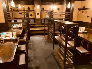 串一番 上本町店 内観