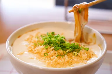 ジャージーミルククリームのカレーうどん