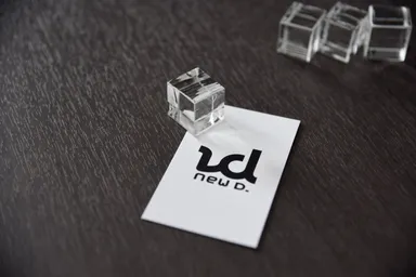 ペーパーウェイト[CUBE]