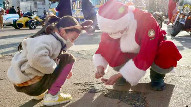 最後はみんなで、後片付けゴミ拾い