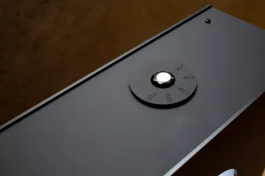 重さ調節アジャスター