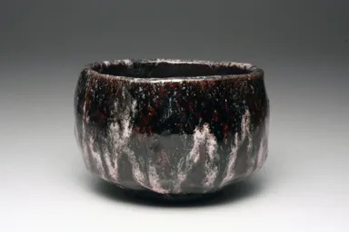 唐津黒紅手びねり茶碗