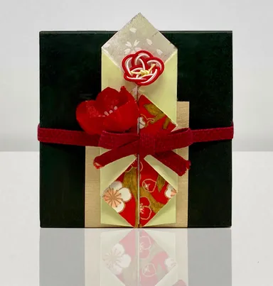 日本伝統の「折形」をアレンジしたラッピング