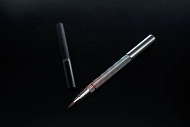 今までに無いスタイリッシュな筆ペン