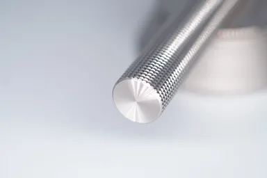 唯一無二の美しいローレット加工