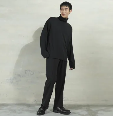 [D'MENS]ハイネックトップ￥4,466(税込)