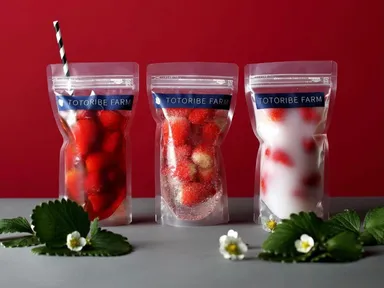 トトマルシェ商品・いちごパウチ