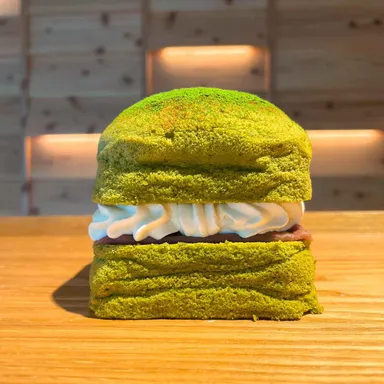 ひんやりしっとりたまごパン(抹茶餡ミルク)