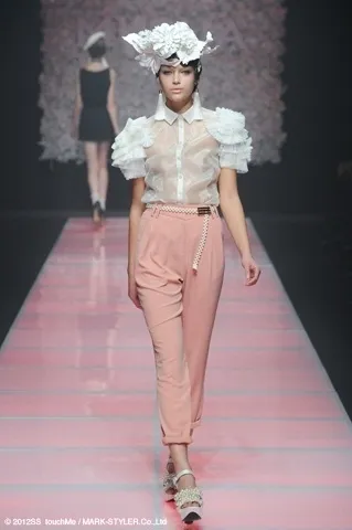 「MURUA」ファッションショー