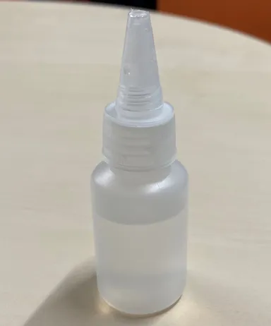 付属品(内容物注入ボトル)