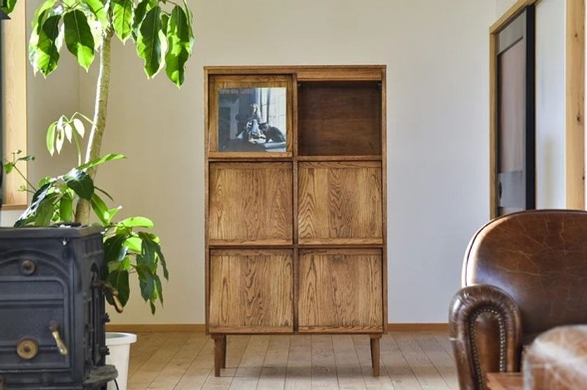 おうち時間」にヒュッゲな温かみを “木製オーダーメイドの家具”の販売