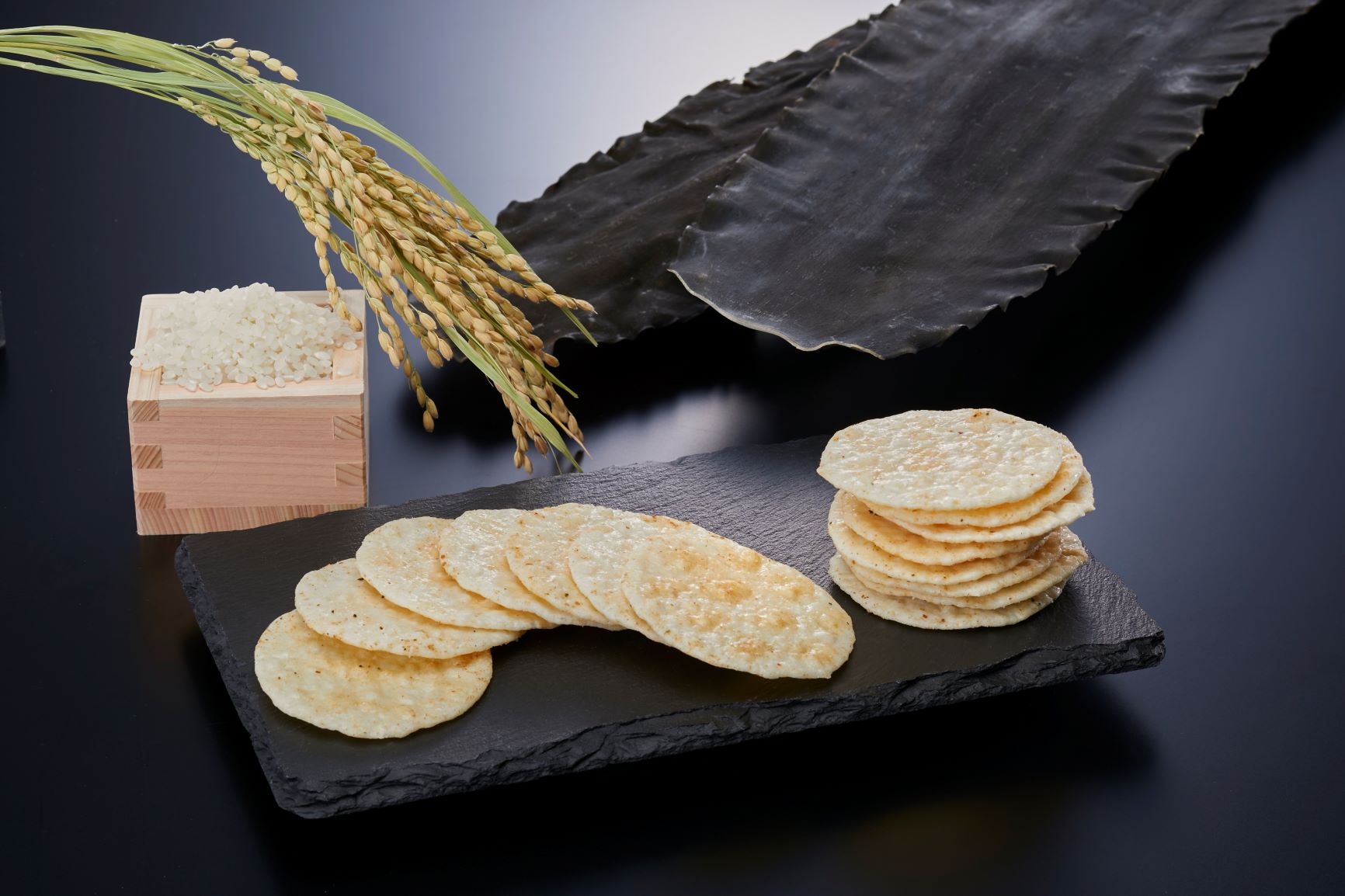 大阪の昆布と富山のお米のコラボレーション「うまみせんべい」を1月28日より販売開始 ｜株式会社小倉屋山本のプレスリリース