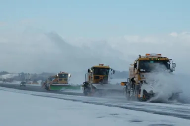 青森空港　ホワイトインパルス