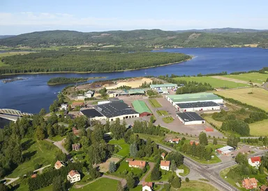 現地工場「トーモクヒュースAB」(レクサンド市)