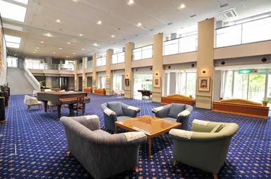 アメニティーライフ八王子＜アトリウムロビー＞