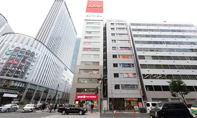 JR大阪駅徒歩3分・梅田駅2分