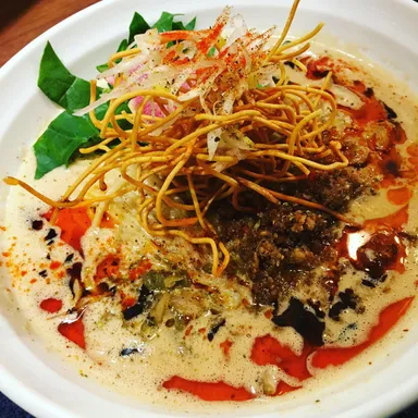 担々麺 830円(税込)