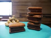 チョコサンドクッキー新発売
