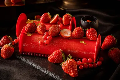 フランボワーズのジュレが入った苺のムース