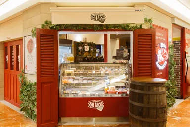 BONTACOS店舗ショーウィンドウ