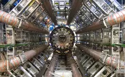 LHC-ATLAS実験で使用されるATLAS検出器(c)CERN