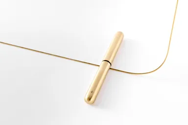 真鍮削り出しのスタンド