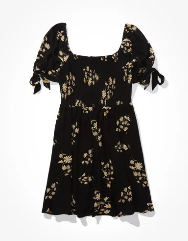 AEフローラルスクエアネックミニドレス：￥8,000(税込)