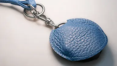 上質なイタリア製レザーを使用