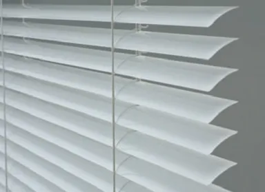 昇降コード穴のないスラット