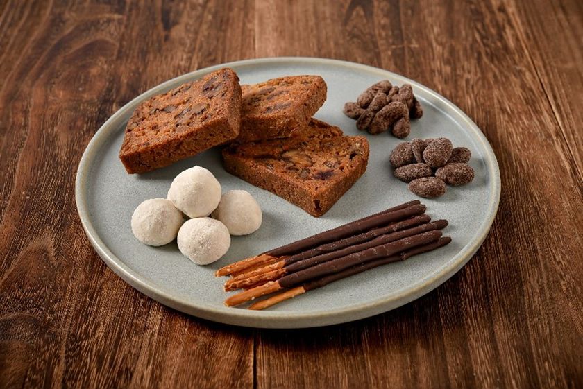 「ビオ・マルシェの宅配」、株式会社カフェと初コラボ！
「オーガニック素材で作った　パティシエさんのお菓子詰め合わせ」を限定販売
