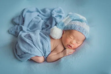 ニューボーンフォト  うつ伏せポーズ2