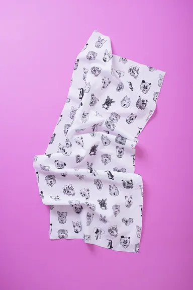 MIRACLE DOUBUTSU TENUGUI　￥1,500　カラー展開：ホワイト