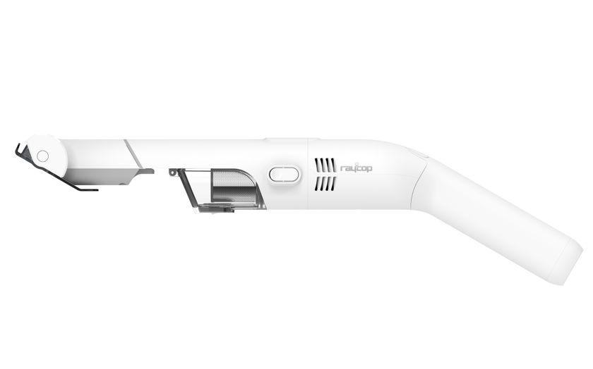 レイコップをポーチに入れて持ち運ぶ、 身の回りの除菌と掃除を1つに