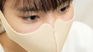 斜め上(モデル)